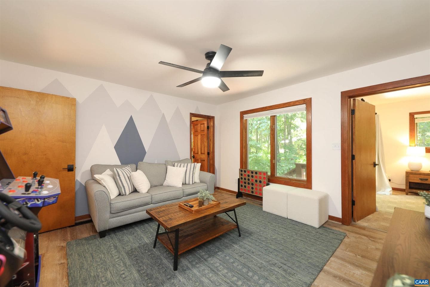 278 E Catoctin Dr photo 36