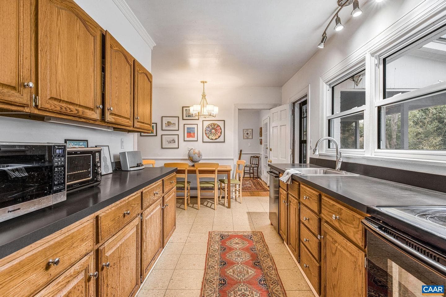 810 Tunlaw Pl photo 13
