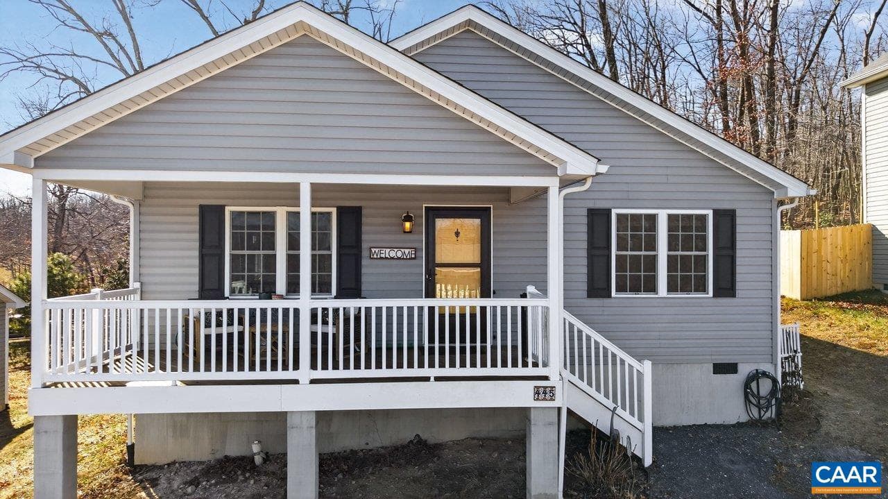 445 Kirby Ave photo 4