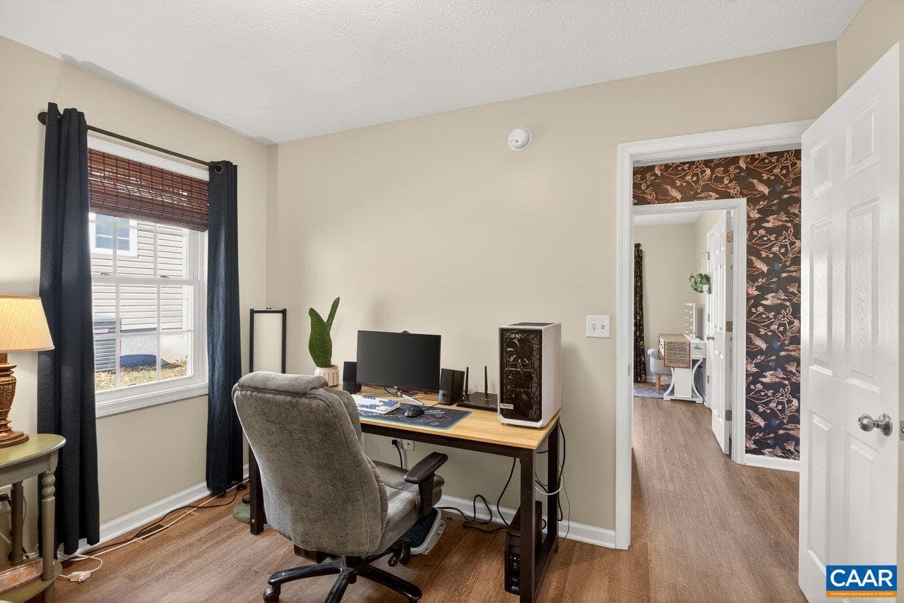 445 Kirby Ave photo 48