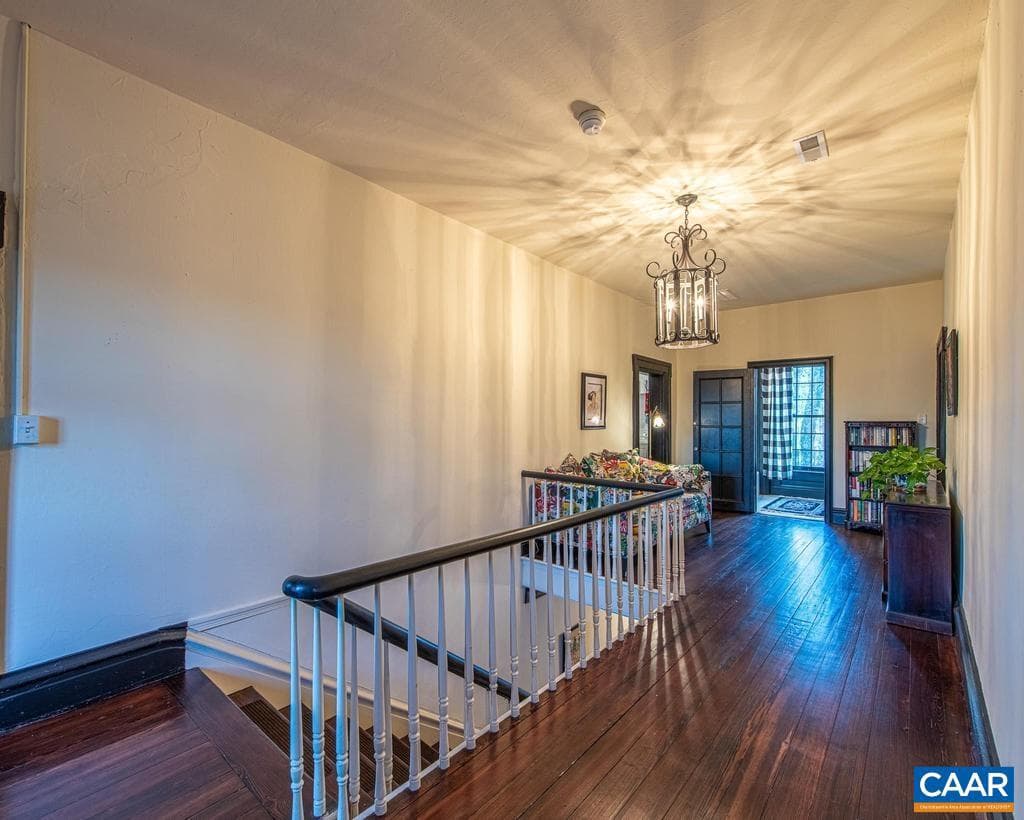 145 Ampthill Rd photo 35