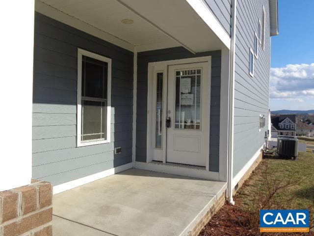 208 Windsor Dr photo 11