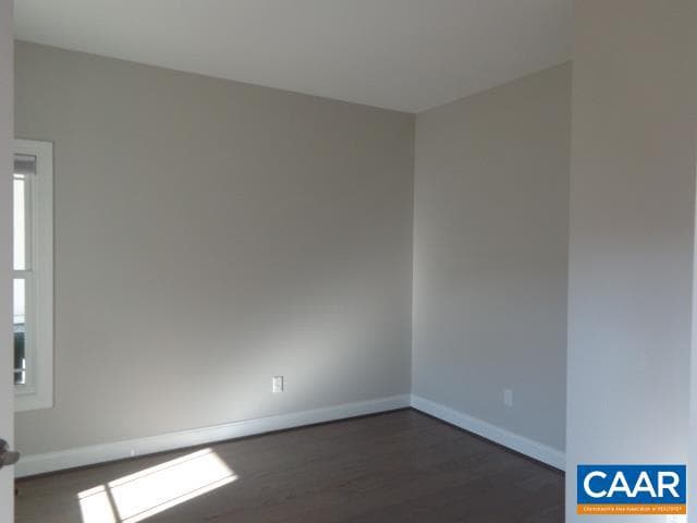 208 Windsor Dr photo 12