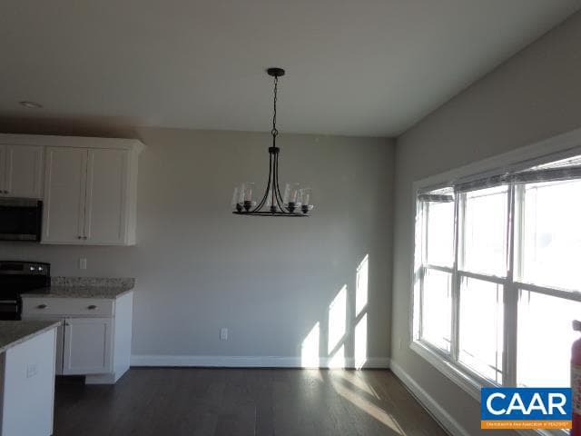 208 Windsor Dr photo 16