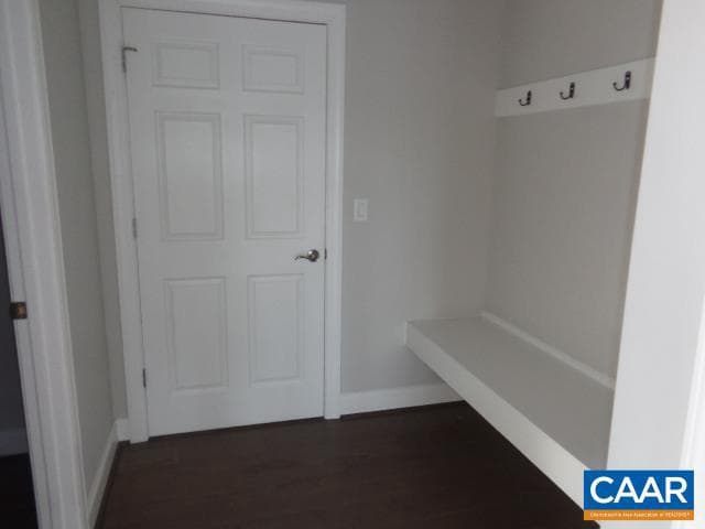 208 Windsor Dr photo 19