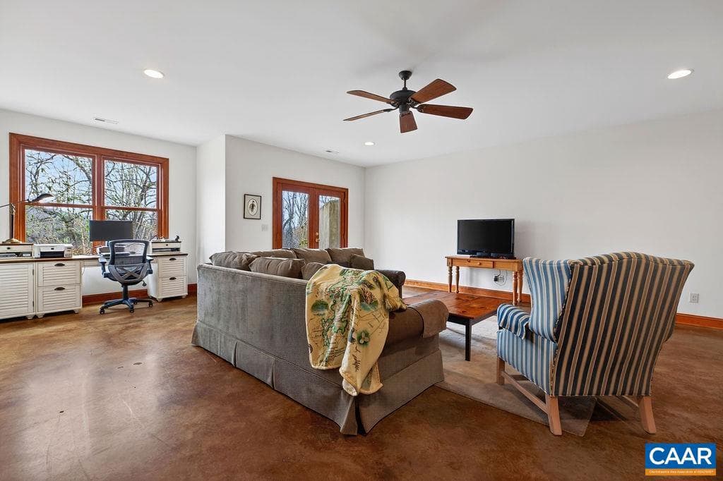 519 Foothills Dr photo 59