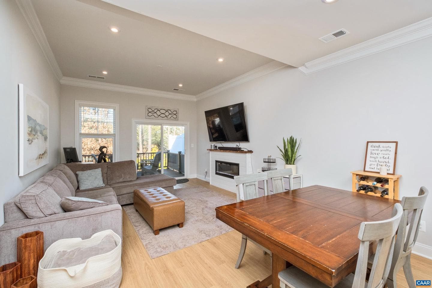 543 Crimson St photo 10