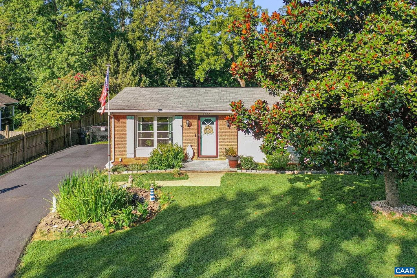 2225 Williamsburg Rd photo 1