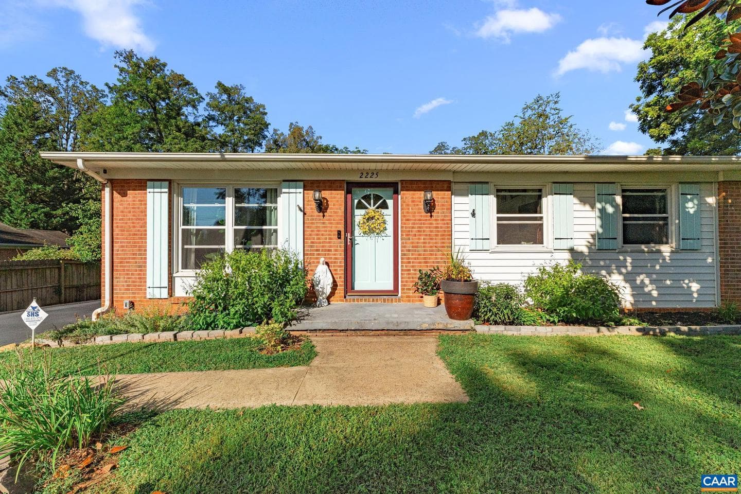 2225 Williamsburg Rd photo 2