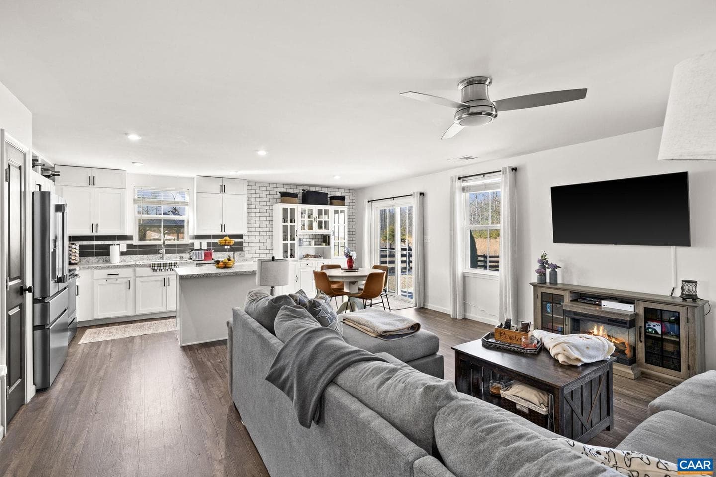 18 Mannie Ct photo 12