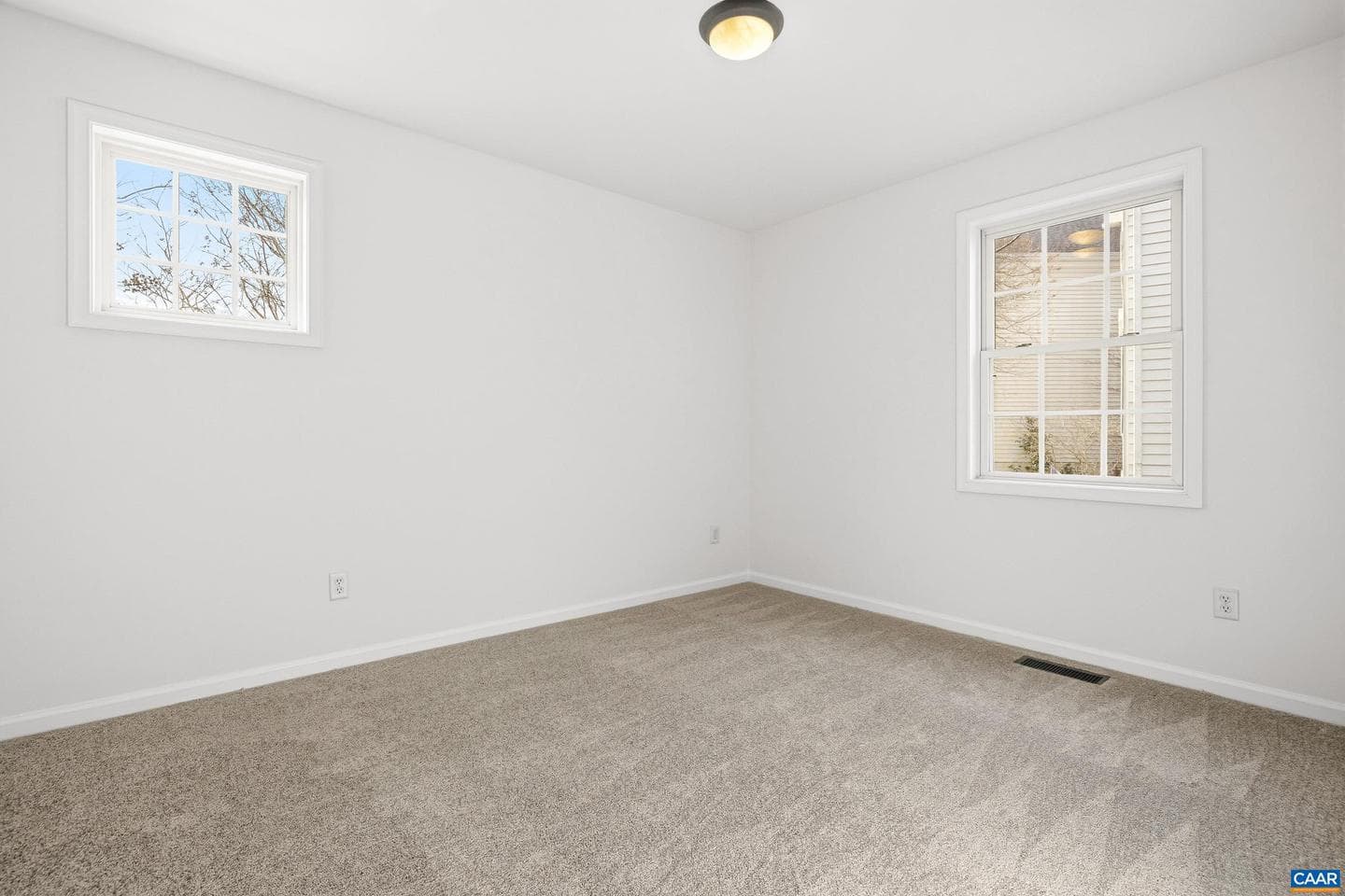 117 Burnet St photo 22