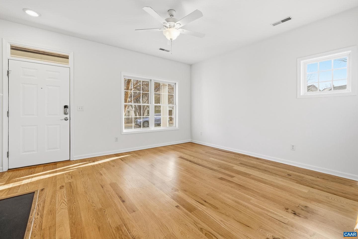 117 Burnet St photo 25