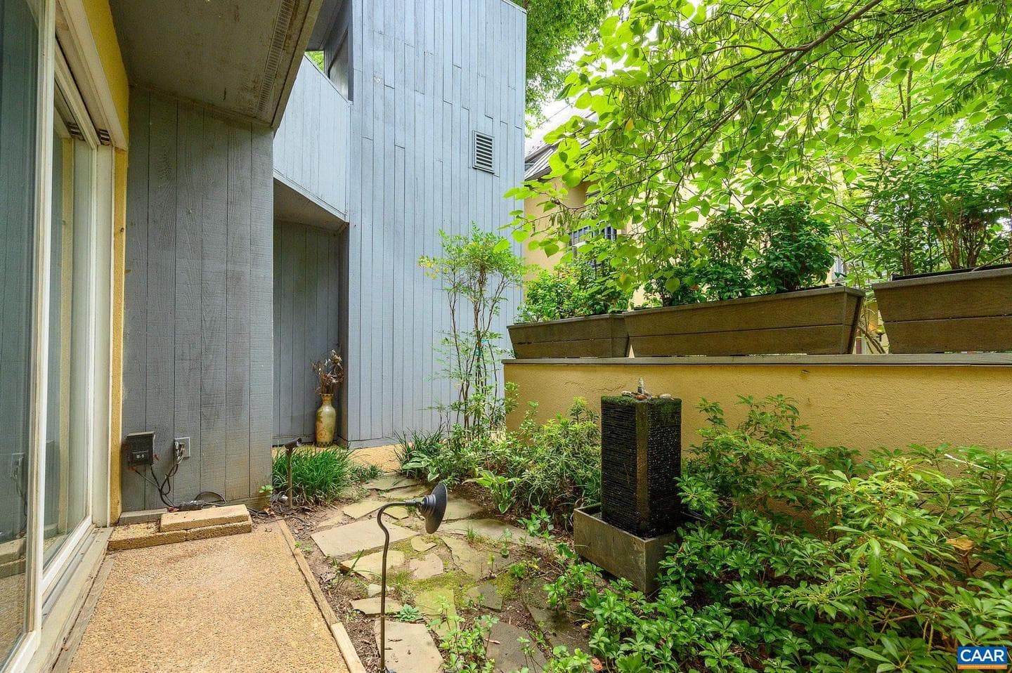 207 NW 2nd St #d, Charlottesville