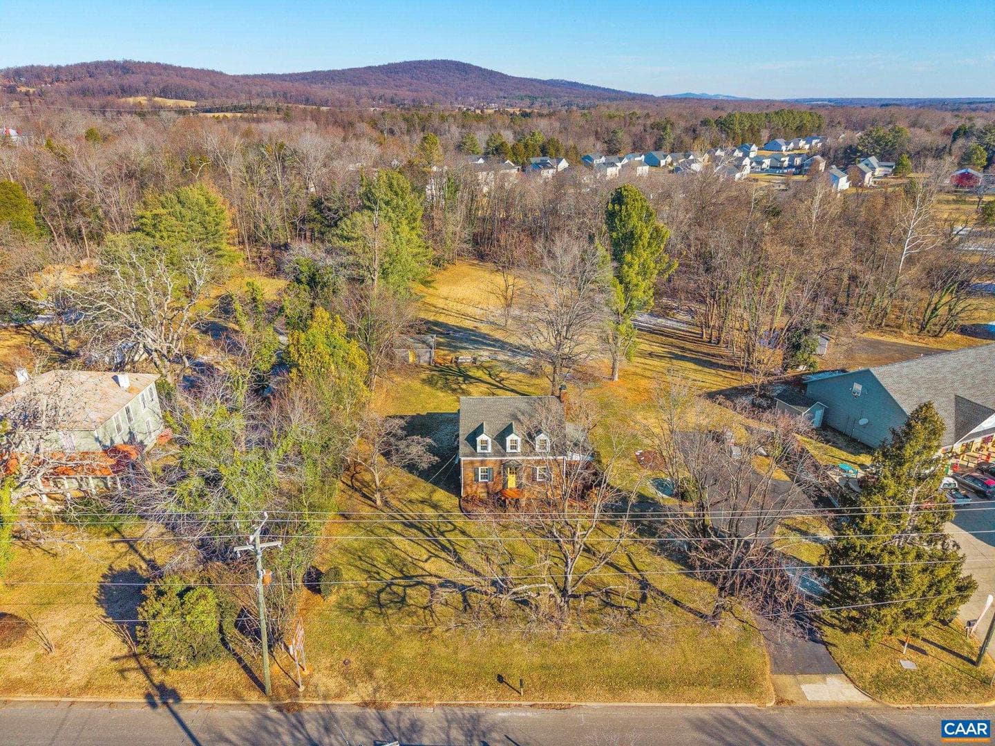 602 N Main St photo 29