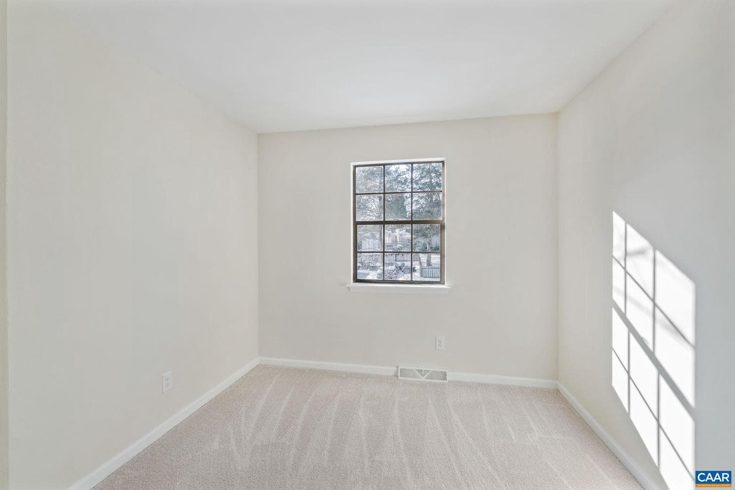 2364 Whitney Ct photo 25