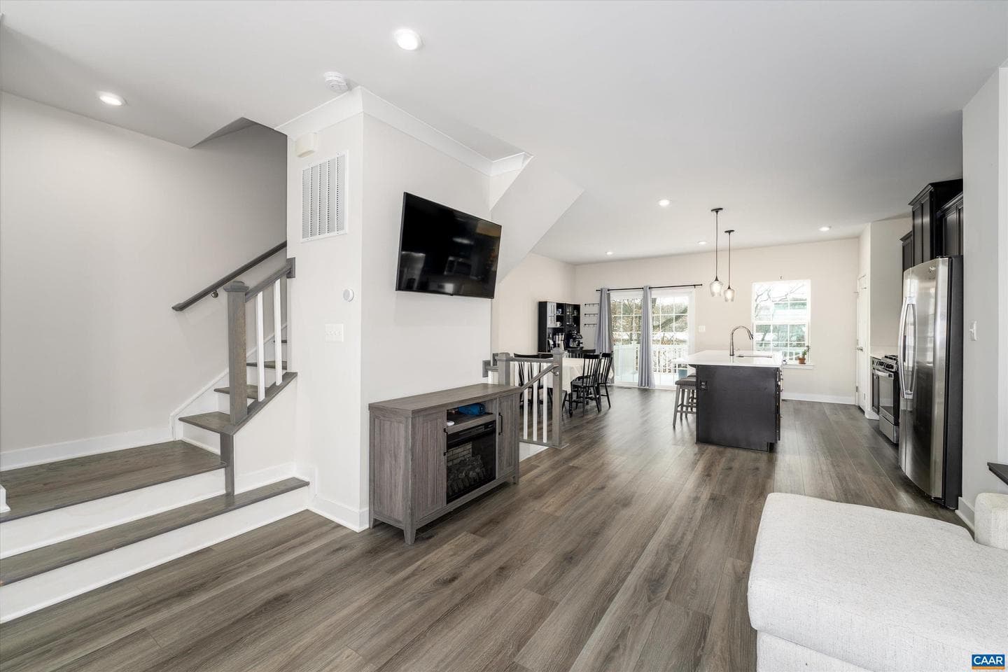 3229 Acadia Dr photo 9