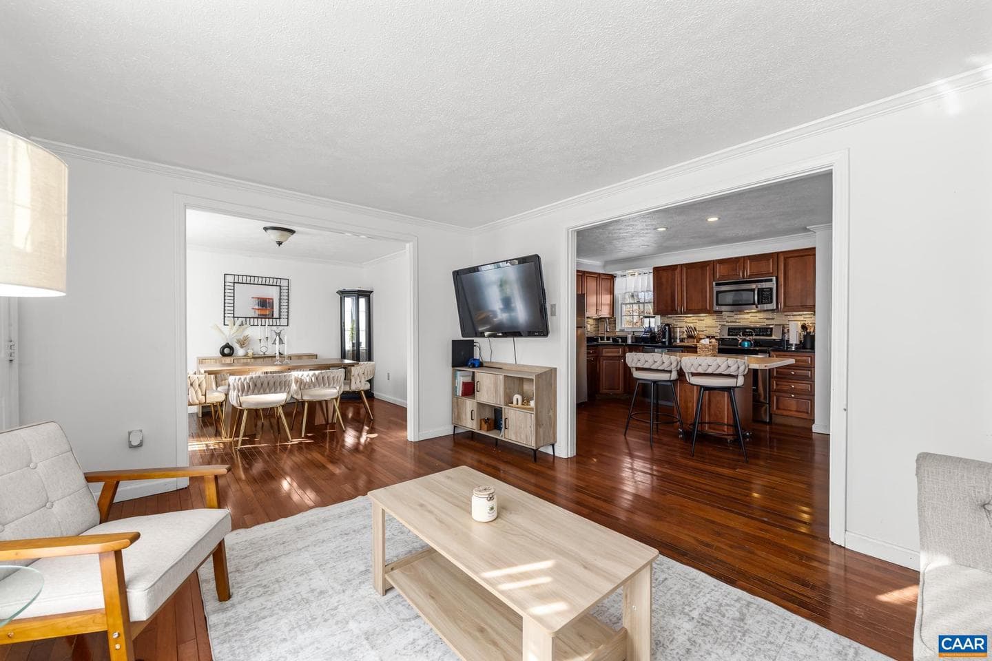 132 Pines Ln photo 3