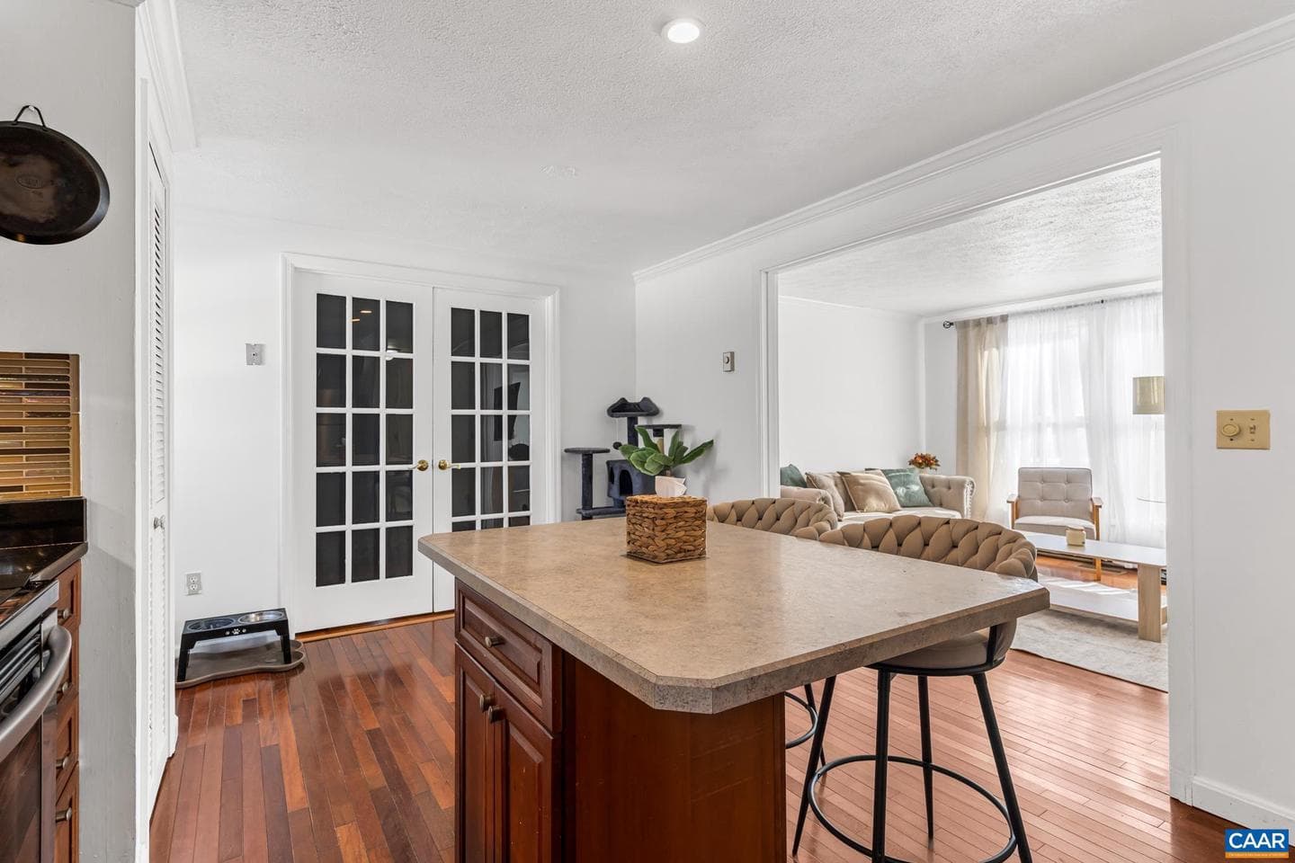 132 Pines Ln photo 8