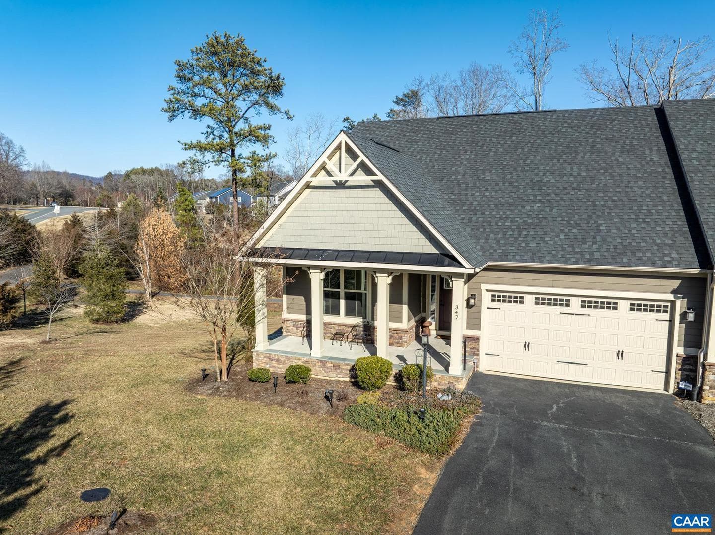 347 Winding Rd photo 2