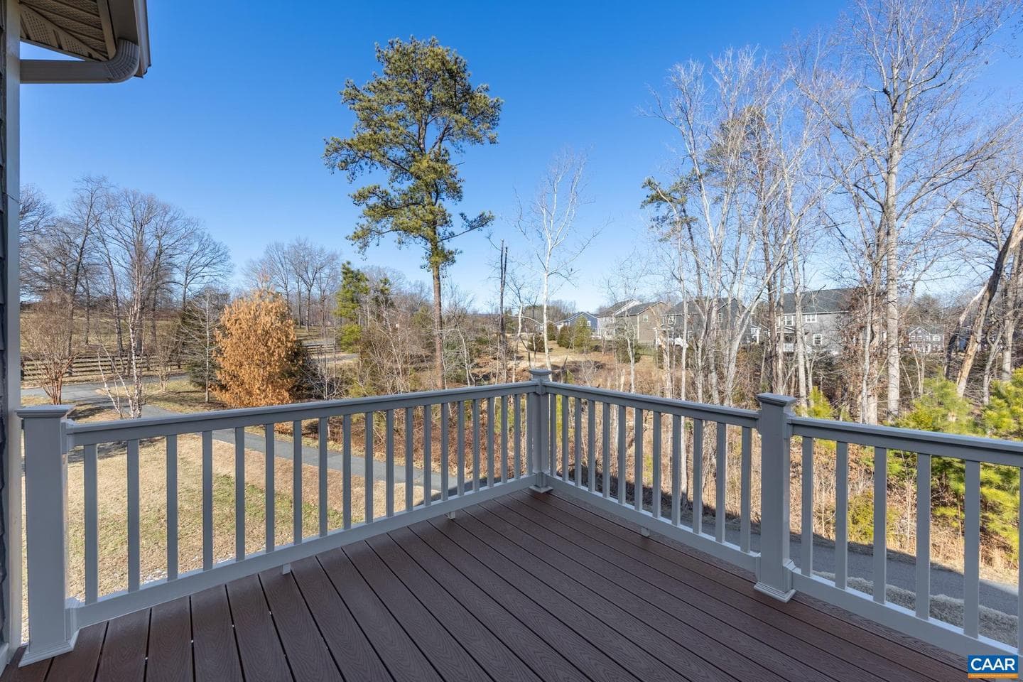 347 Winding Rd photo 21