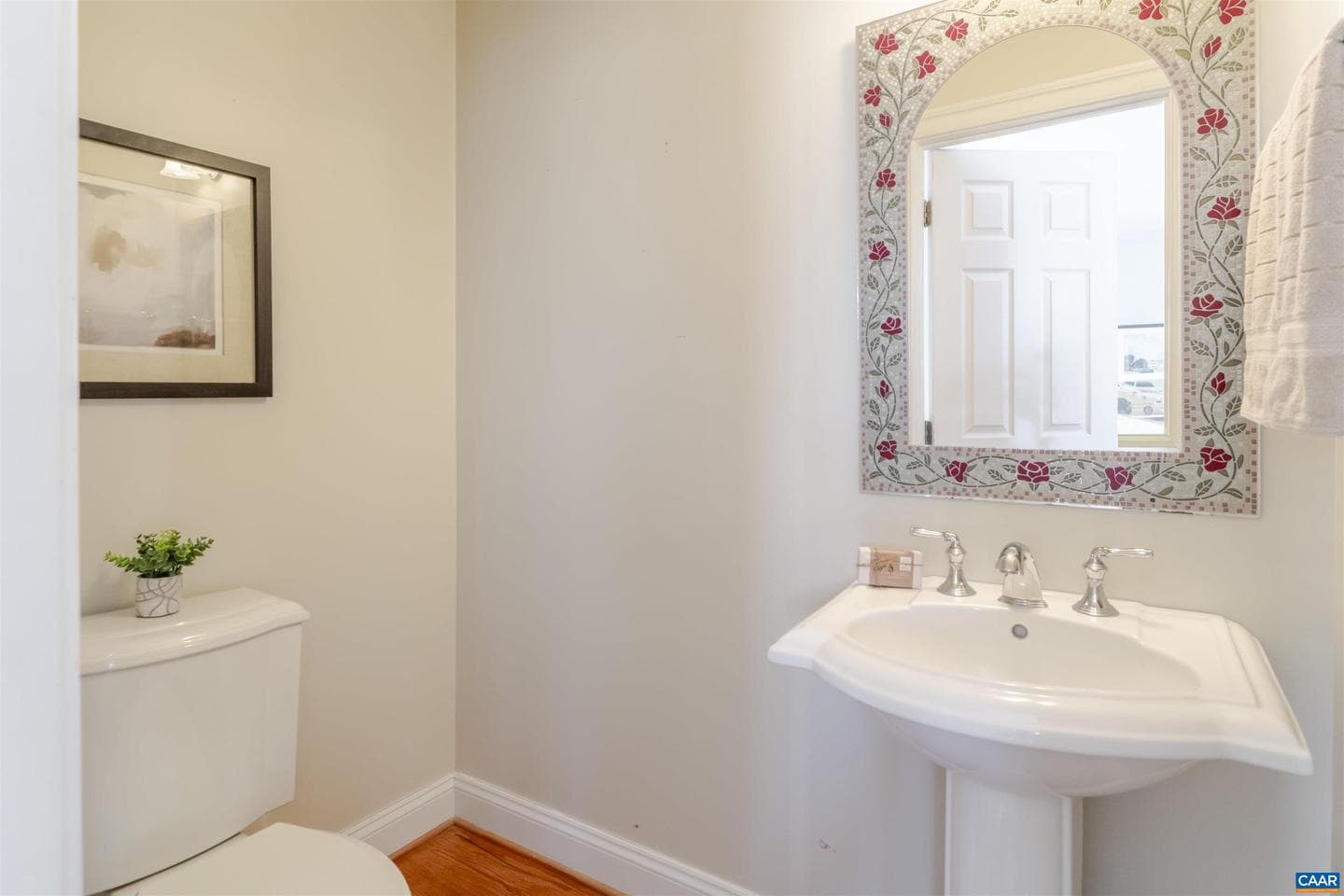 1045 Glenwood Station Ln photo 20