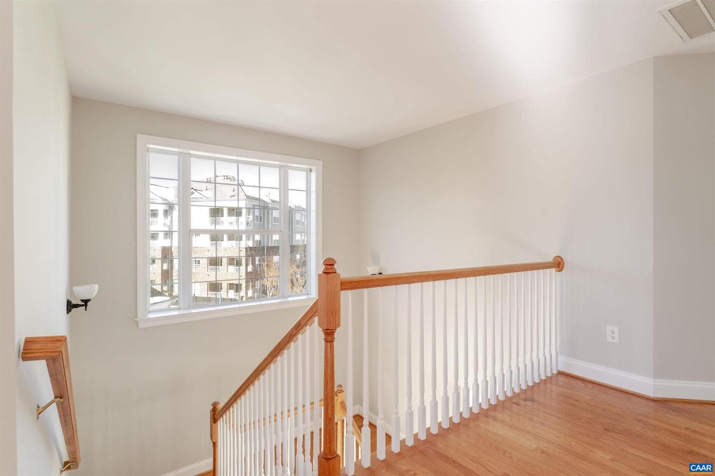 1045 Glenwood Station Ln photo 32