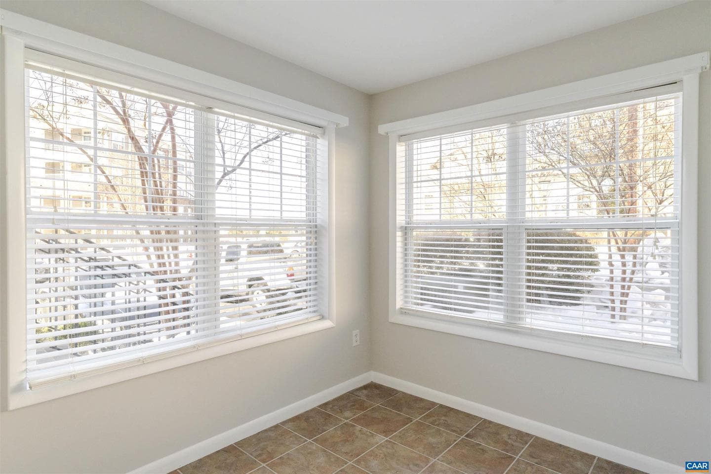 1045 Glenwood Station Ln photo 33