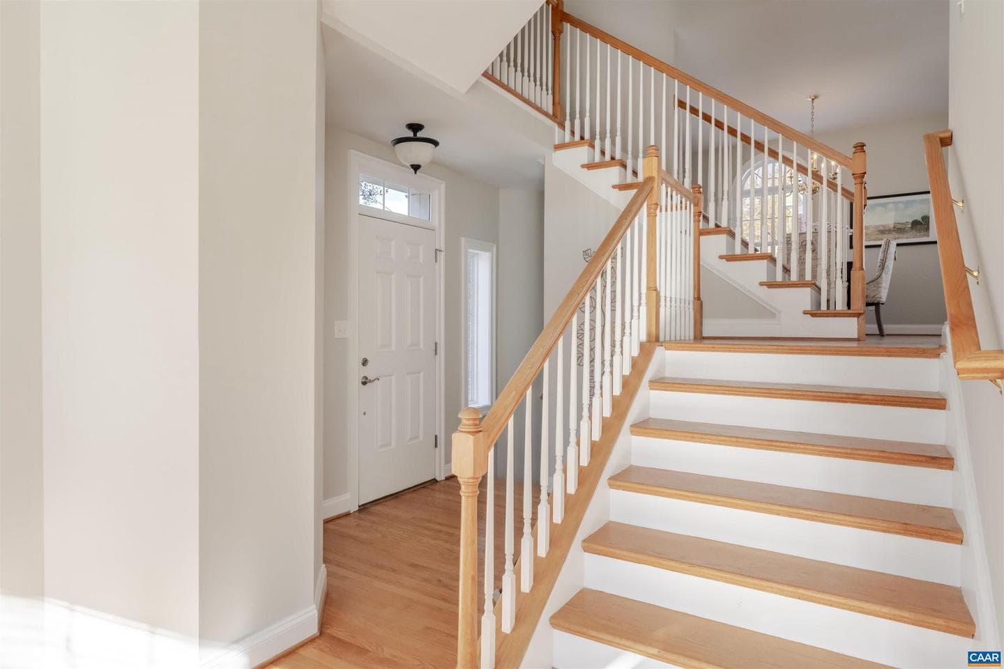 1045 Glenwood Station Ln photo 9