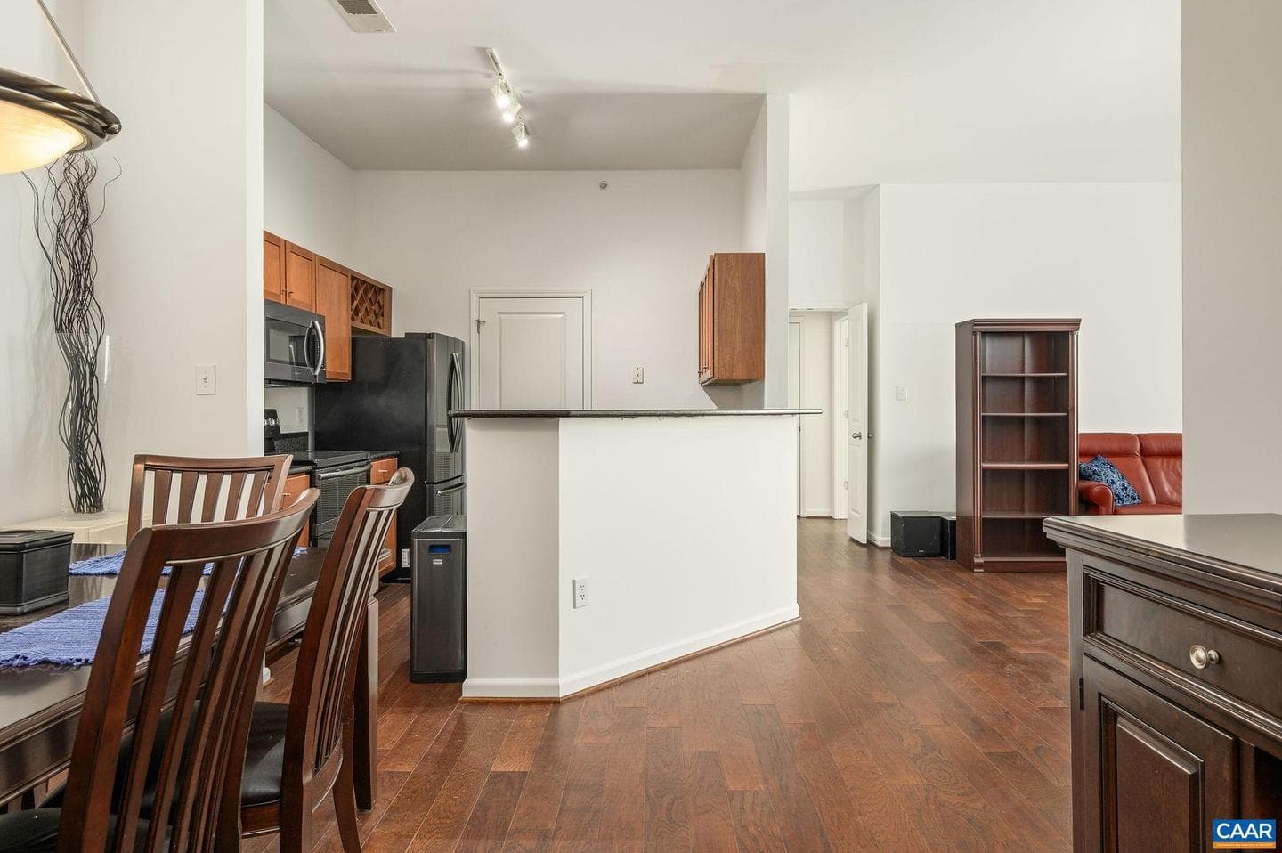755 Walker Sq #4b photo 5