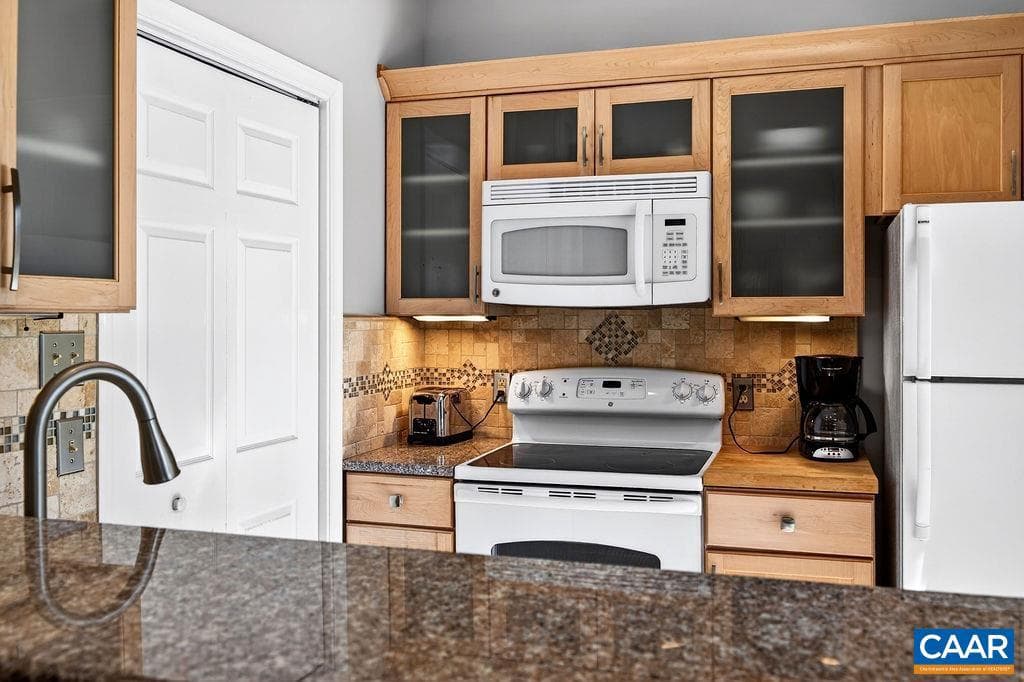 474 Three Ridges Condos photo 8