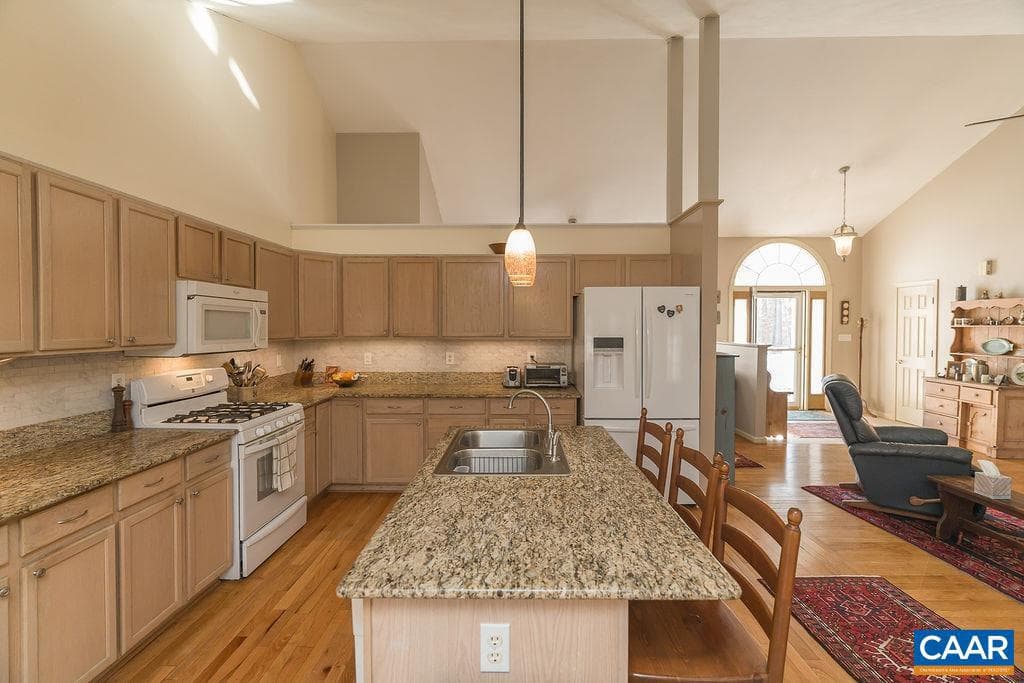 9165 Totier Creek Rd photo 10