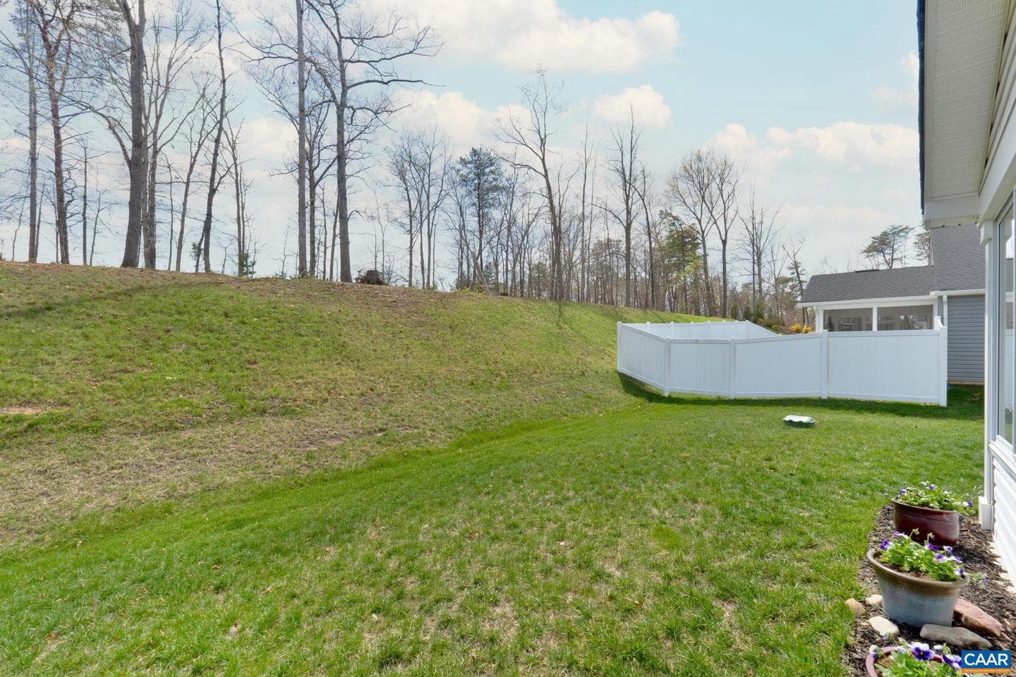 108 Archer Dr photo 40