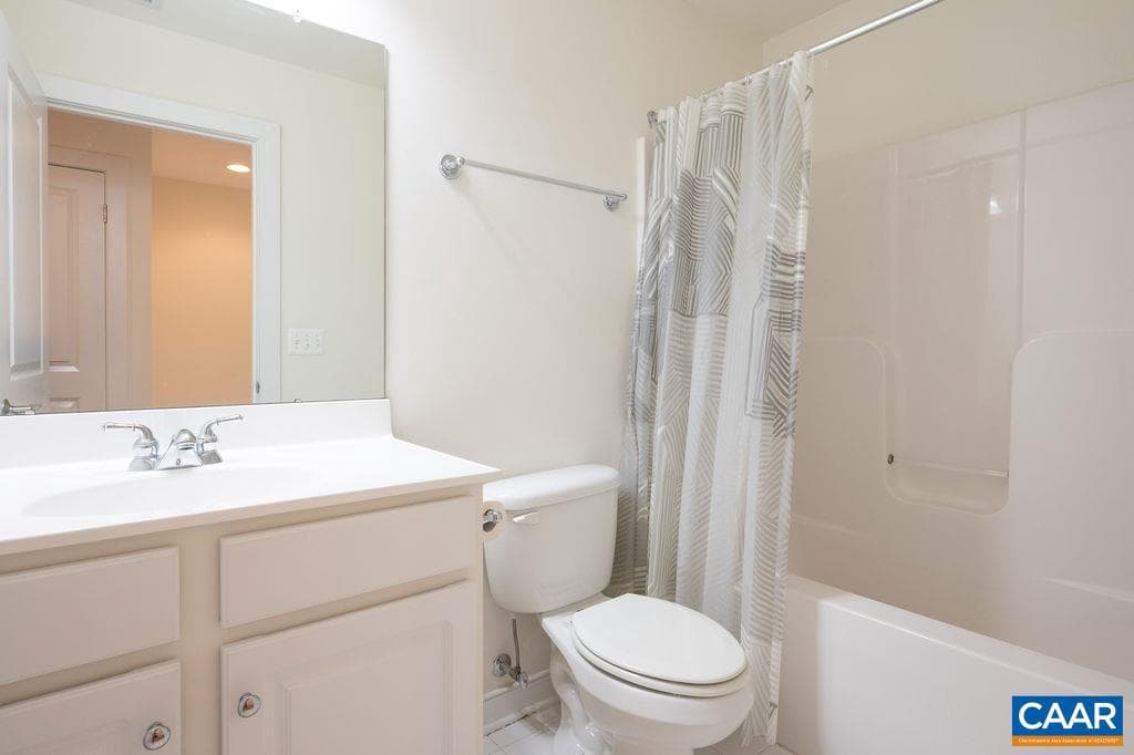 103 Longwood Dr #E photo 22