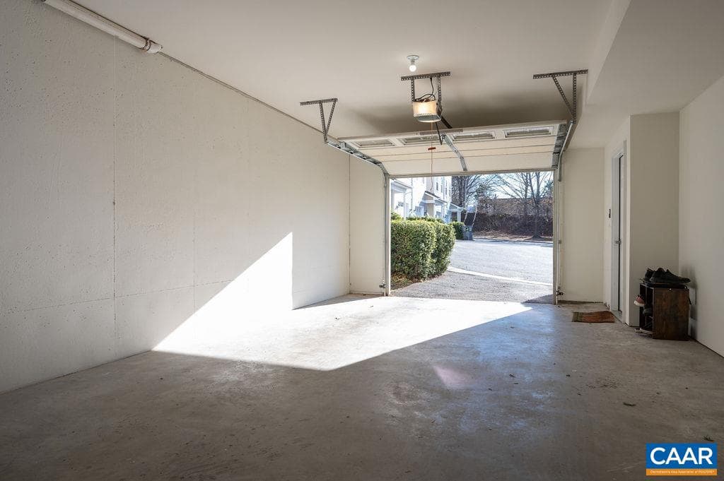 103 Longwood Dr #E photo 4