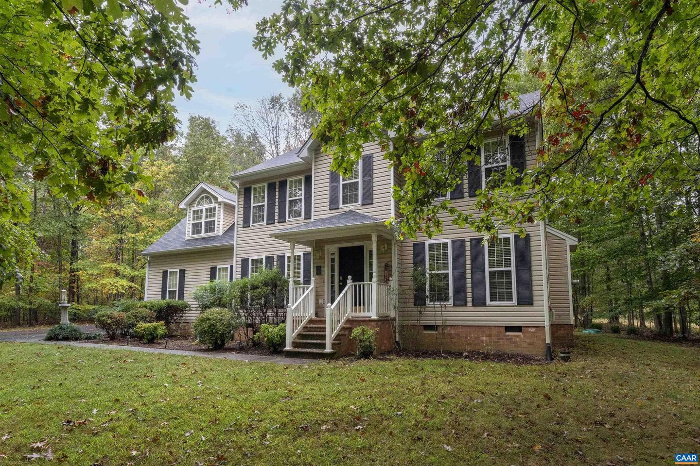 240 Oakmont Dr