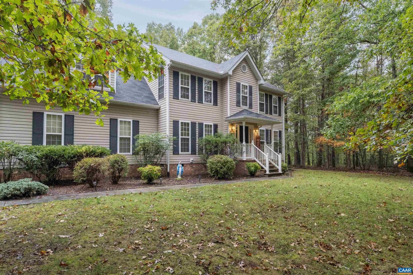 240 Oakmont Dr photo 2