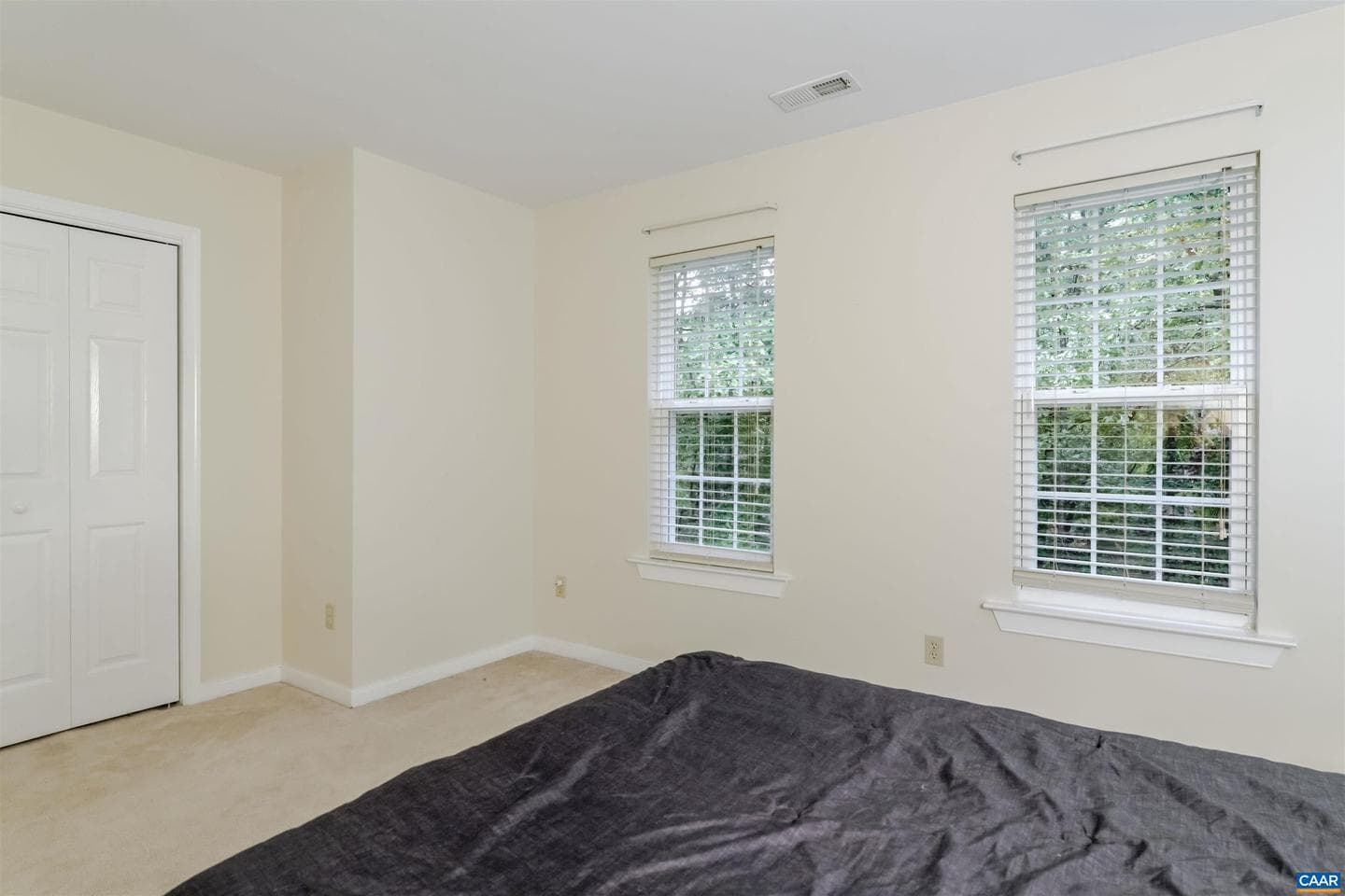 240 Oakmont Dr photo 32