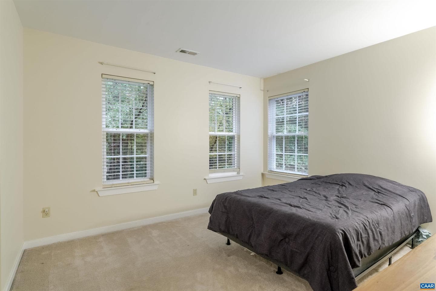 240 Oakmont Dr photo 33