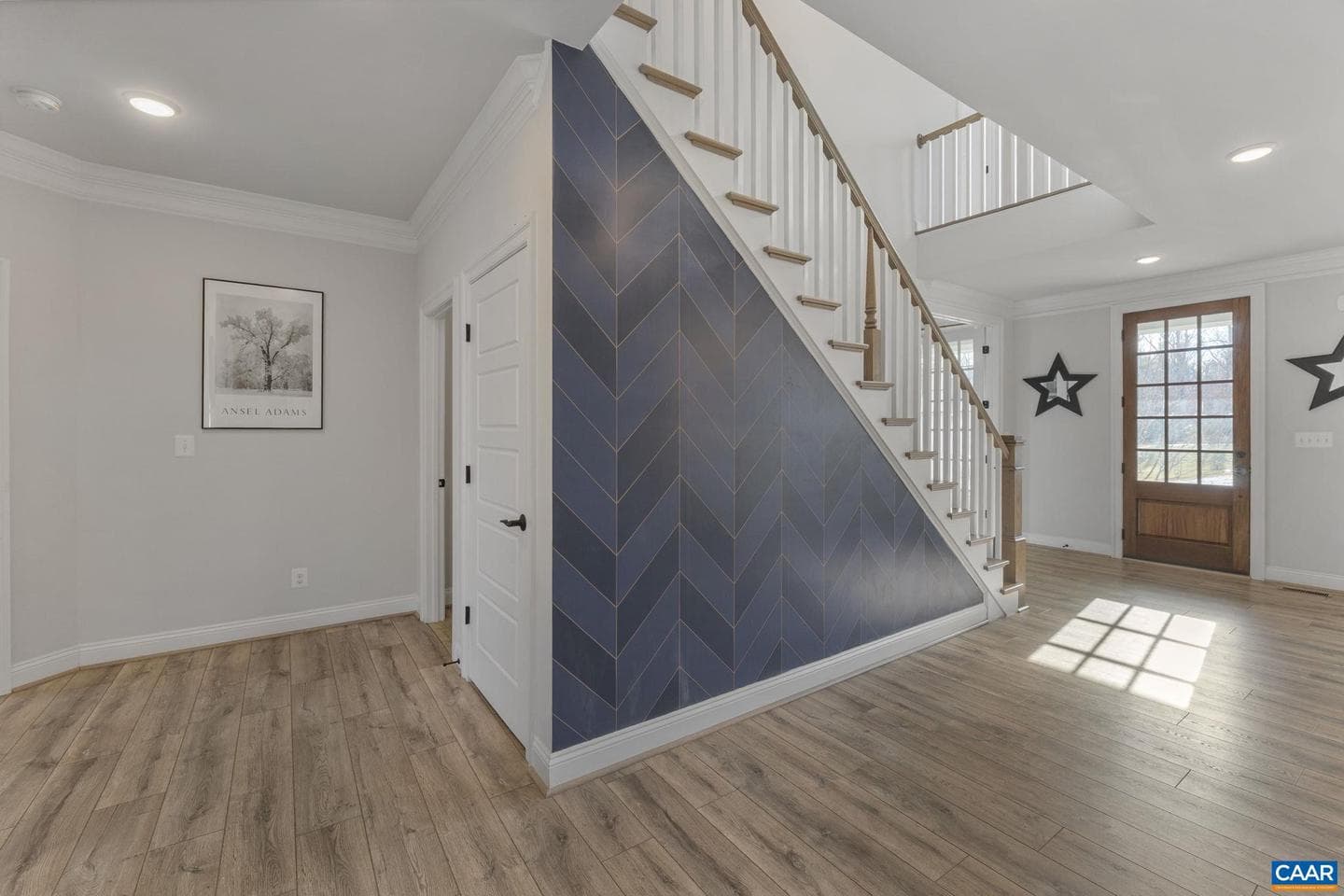 1321 Dubine Dr photo 8