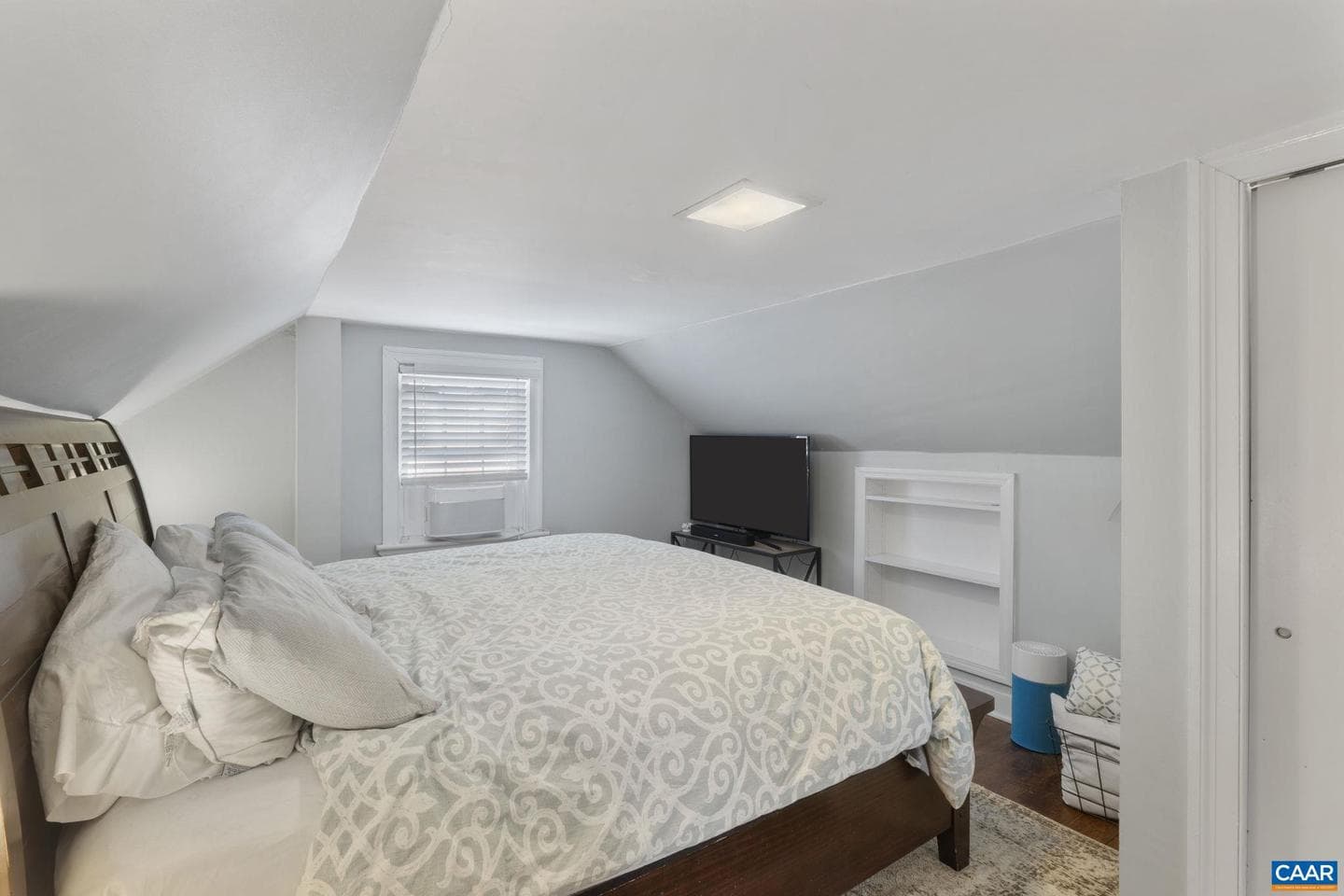 1319 Riverdale Dr photo 19