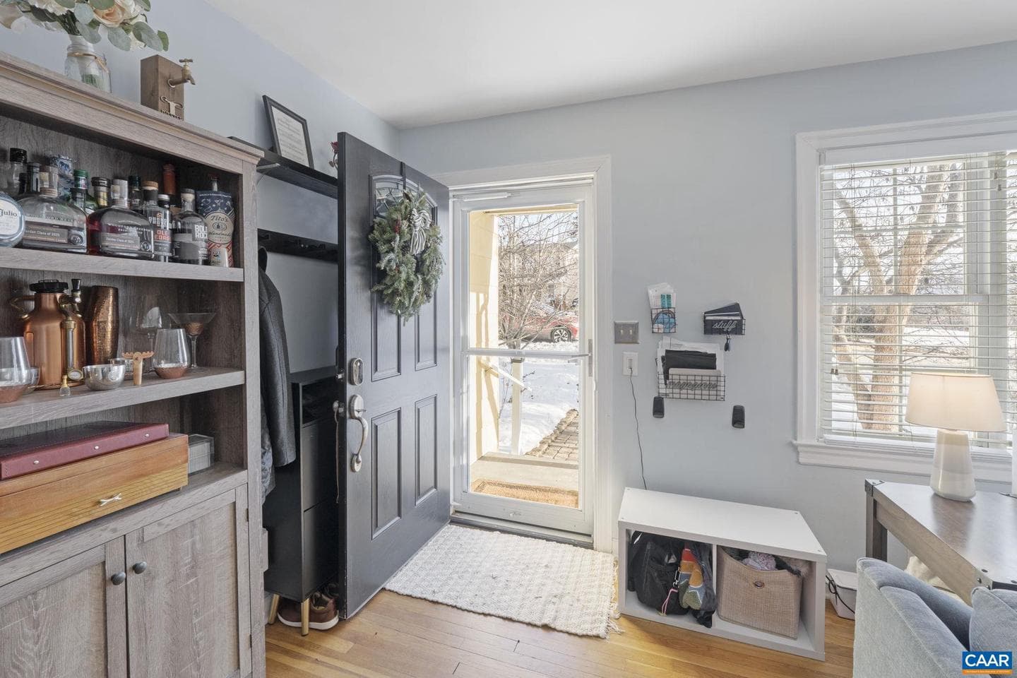 1319 Riverdale Dr photo 3