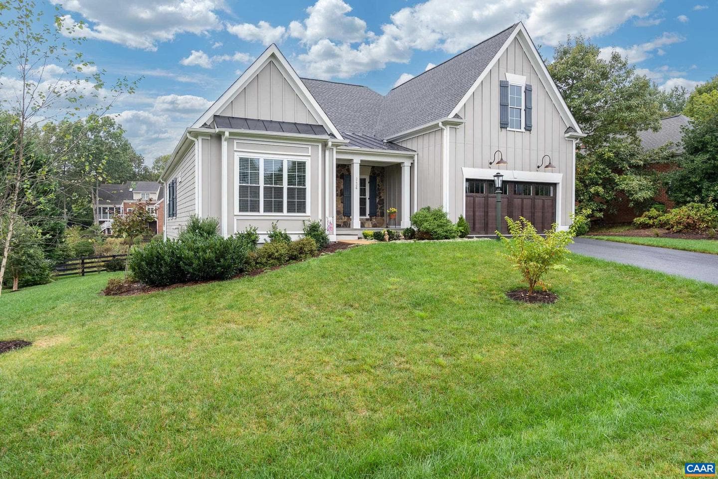 2426 Pendower Ln photo 2