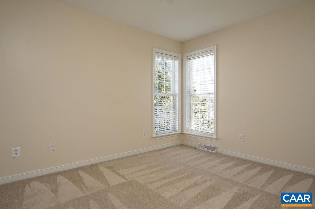 732 Russet Rd photo 33