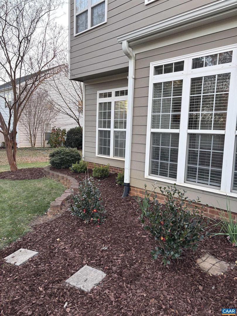 732 Russet Rd photo 36