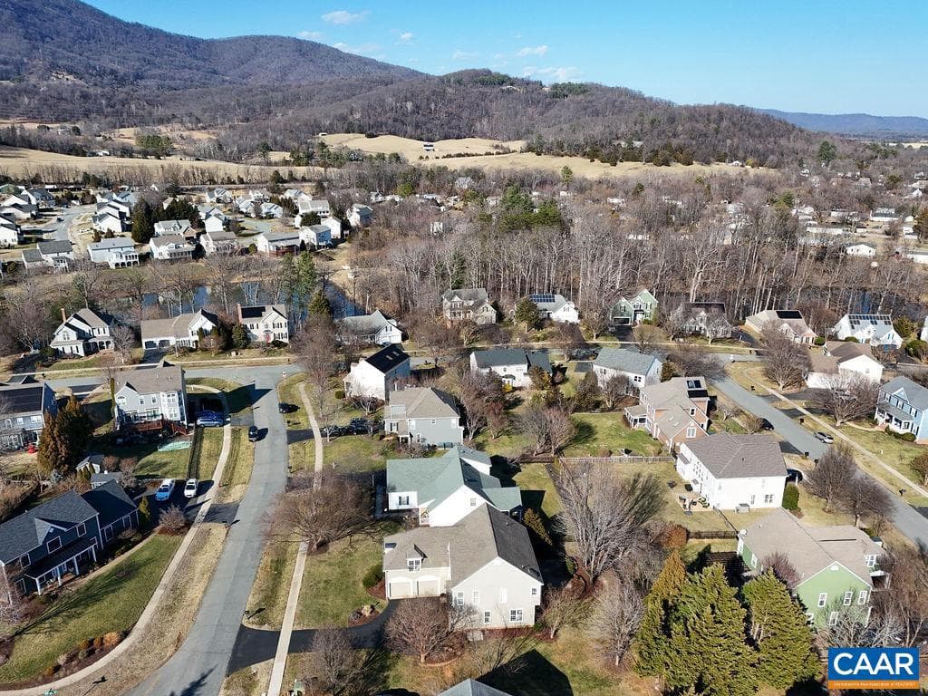 732 Russet Rd photo 43