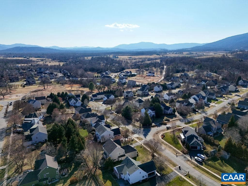 732 Russet Rd photo 46