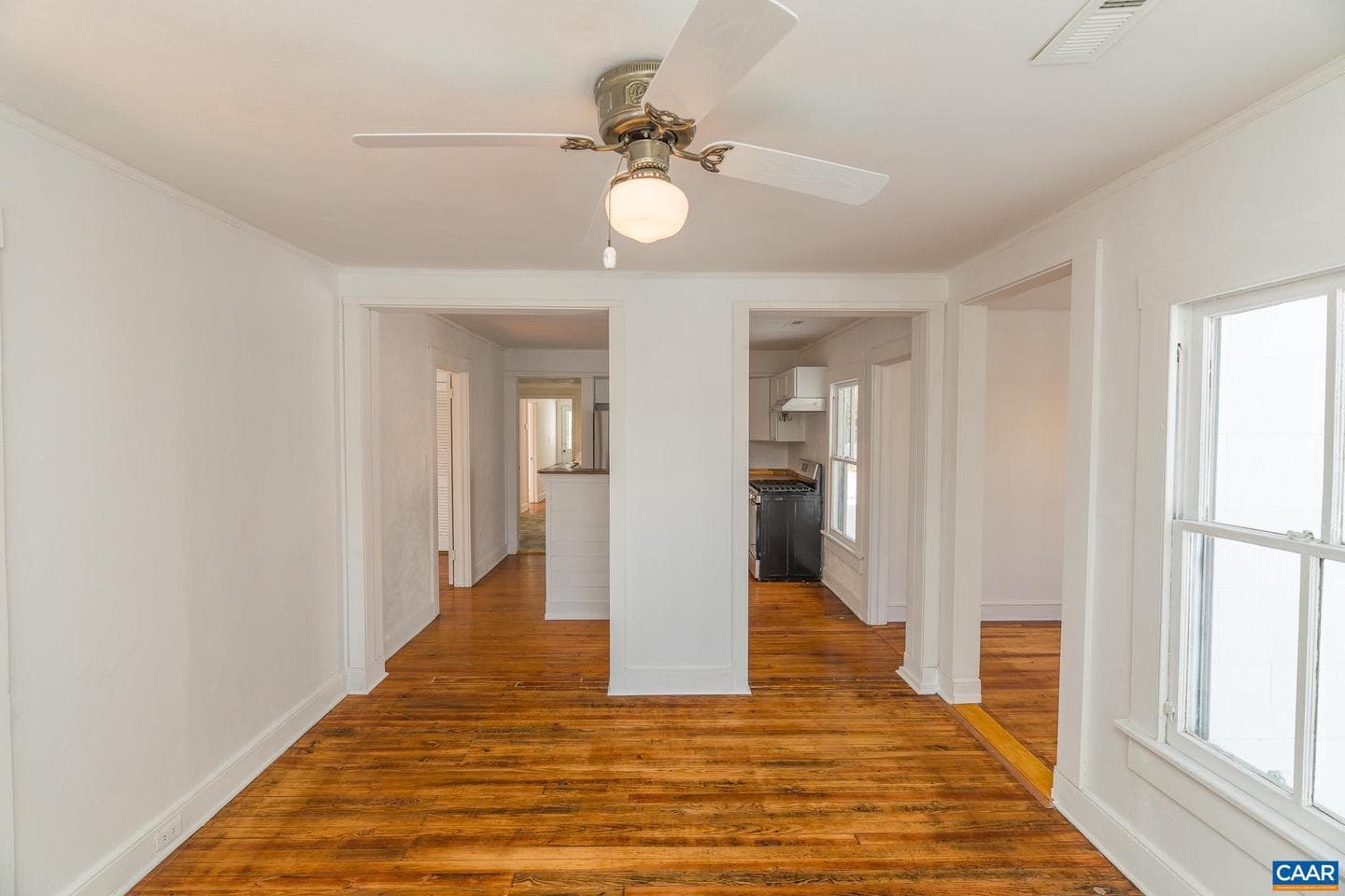 1108 Blenheim Ave photo 6