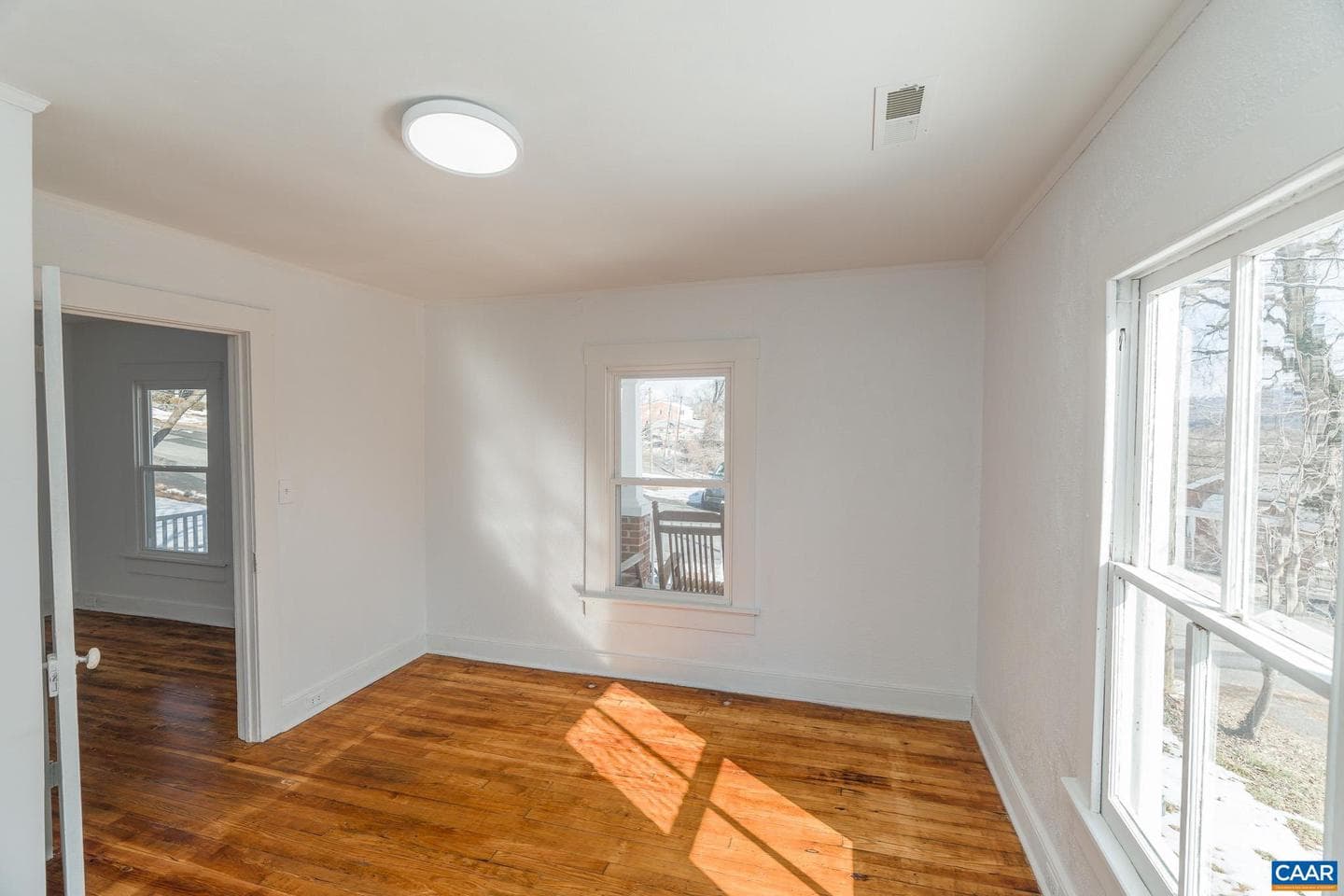 1108 Blenheim Ave photo 9