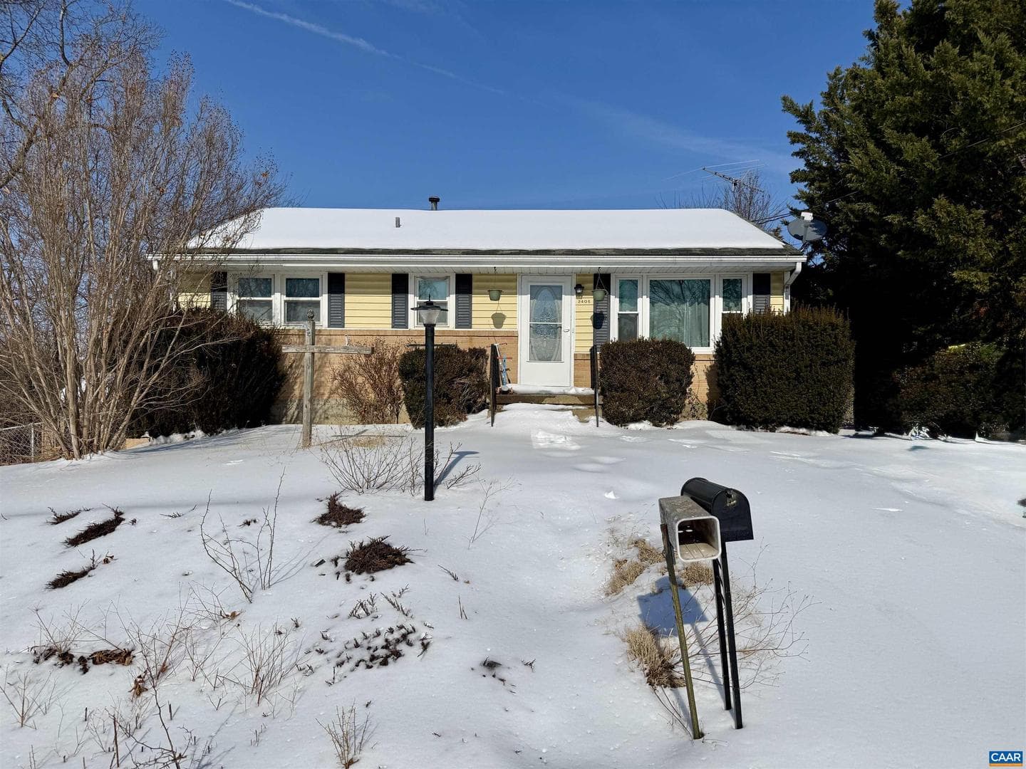 2405 Bare St photo 1