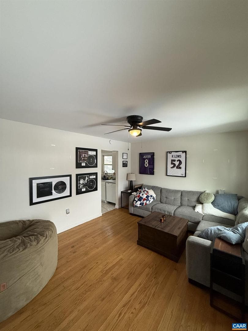 2405 Bare St photo 6